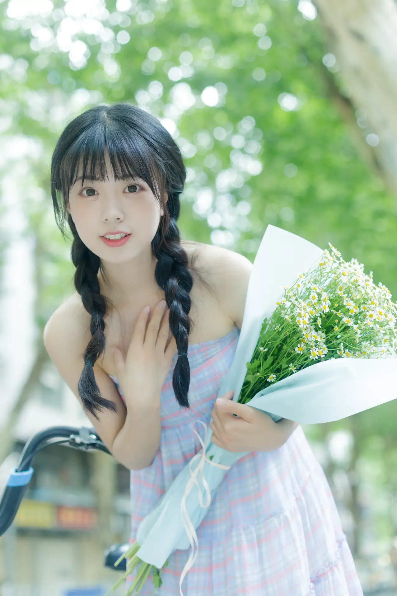 [YITUYU] 2022.08.12 Vol.1688 – Summer is the smell of chamomile Cute bubbles#[33P]-21